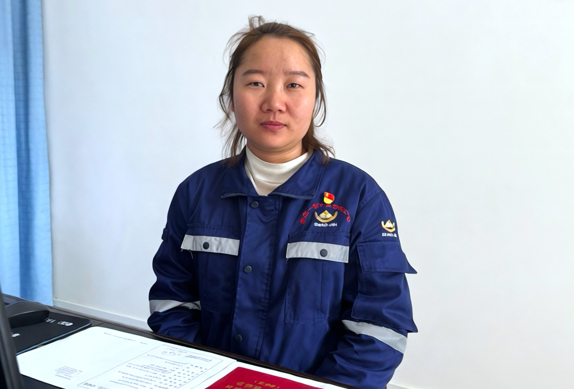 1773017794886031852.jpg 王飞红工作照(蒙自一智,王飞红).jpg